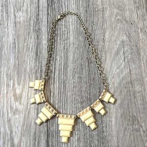 Gold and cream fashion necklace
